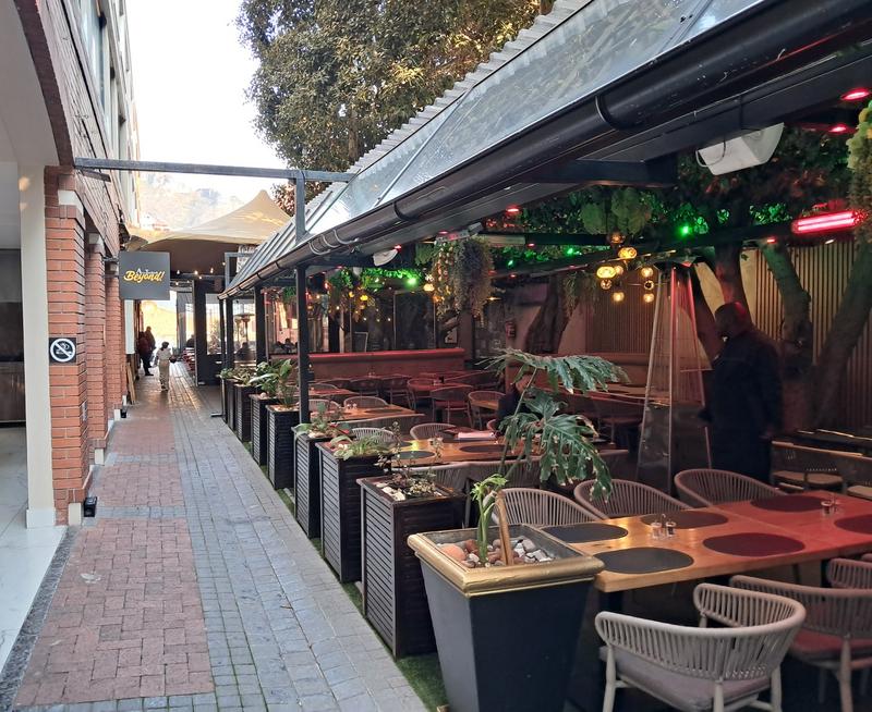 To Let 2 Bedroom Property for Rent in Green Point Western Cape